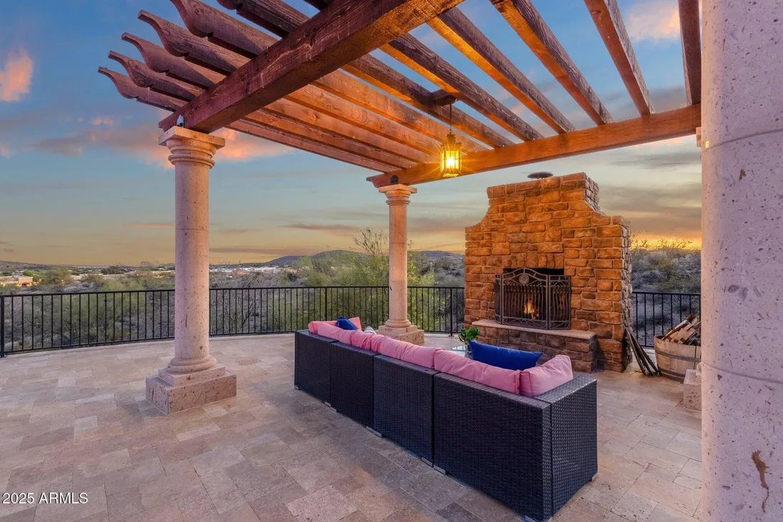 $2,395,000 Residential Fountain Hills
