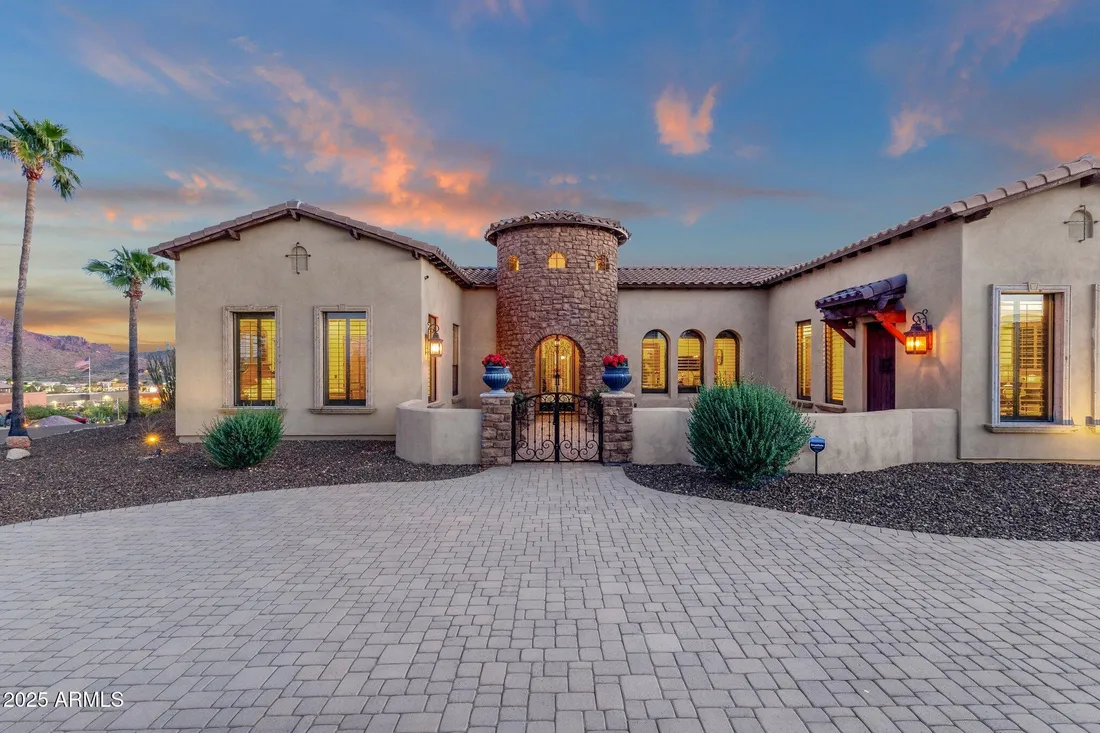 $2,395,000 Residential Fountain Hills