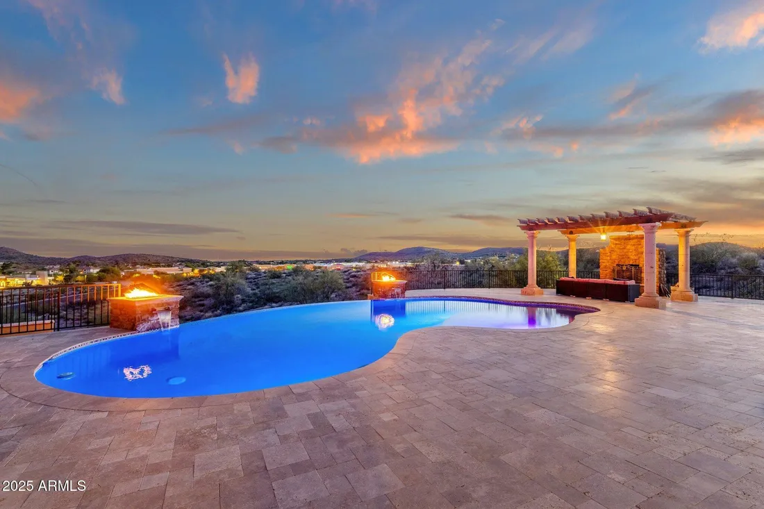 $2,395,000 Residential Fountain Hills