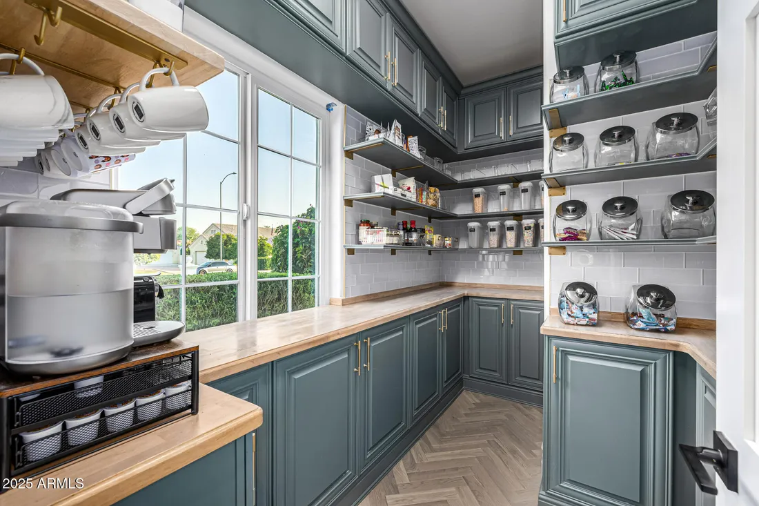 $3,500,000 Residential Mesa