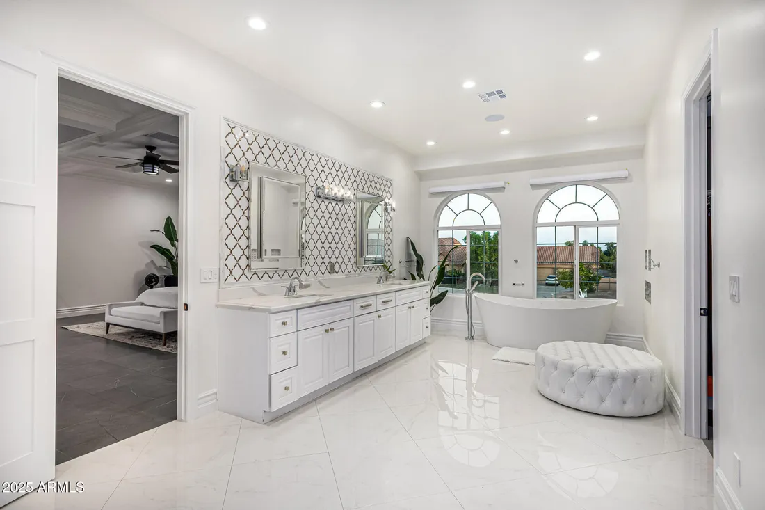 $3,500,000 Residential Mesa