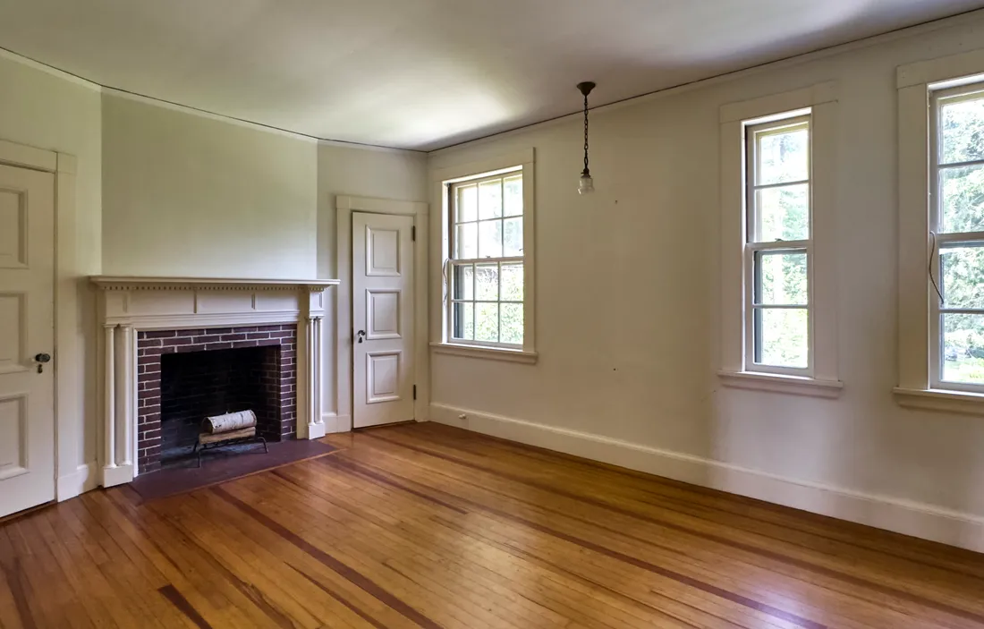 $4,995,000 Lenox Legacy: Natural Beauty, Architectural Significance, Enduring Charm.