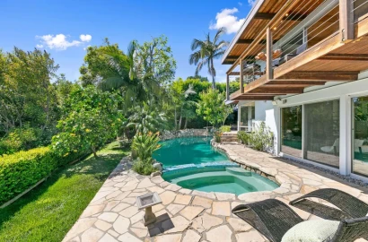 1470 N Tigertail Rd  $4,495,000 $4,750,000 5%