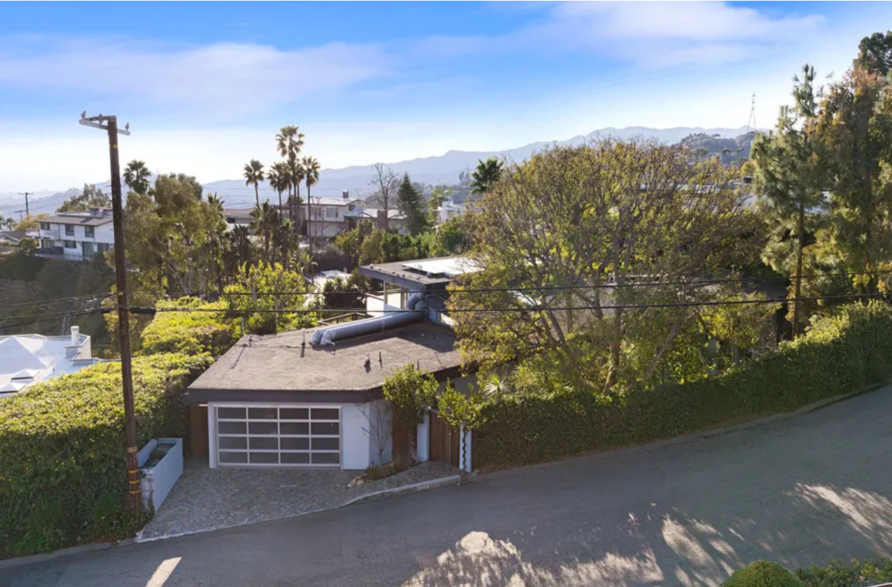 1470 N Tigertail Rd  $4,495,000 $4,750,000 5%